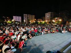 Ceyhan'da milli maç heyecanı, dev ekranda yaşandı