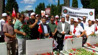 İstanbul - Hak-İş Konfederasyonu 15 Temmuz şehitlerini dualarla andı