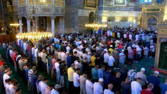 İstanbul - 15 Temmuz şehitleri için Ayasofya ve Sultanahmet Camii'nde mevlid