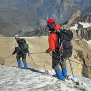 25 dağcı, Türkiye’nin en yüksek ikinci zirvesine tırmandı