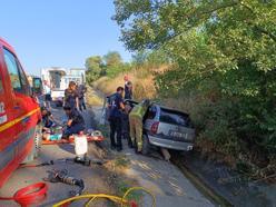 Bursa'da otomobil yağmur suyu kanalına düştü: 1 ölü, 2’si çocuk 3 yaralı