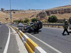 Mardin’de takla atan otomobilin sürücüsü yaralandı