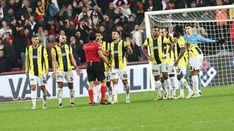 Fenerbahçe, Samsun’dan puan kaybıyla döndü