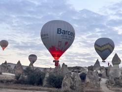 Sıcak hava balonları, Atatürk posterleri ve Türk bayraklarıyla havalandı