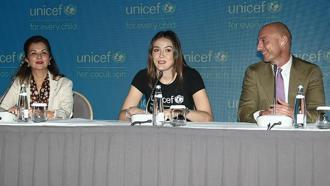 UNICEF ile milli voleybolcu Zehra Güneş arasında anlamlı iş birliği