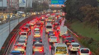 İstanbul'da trafik yoğunluğu yüzde 90'a ulaştı