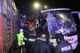 Denizli'deki otobüs kazasında yaralanan İngiliz kadın 3 gün sonra öldü