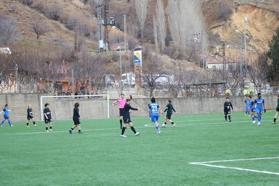 Yüksekova Spor Kulübü Kadın Futbol Takımı, Sakarya Kadın Takımı'nı 6-1 yendi