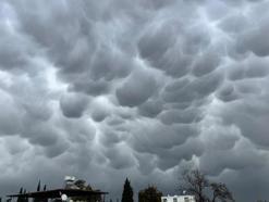 Hatay'da Mammatus bulutları görüldü