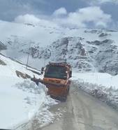 Van-Bahçesaray kara yolu, 5 ay sonra ulaşıma açıldı