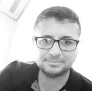 Park halindeki minibüste ölü bulundu