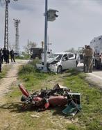 Otomobille çarpışan motosikletin sürücüsü ağır yaralandı