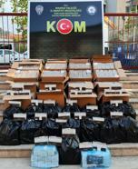 Durdurulan otomobilde 229 bin makaron ele geçirildi