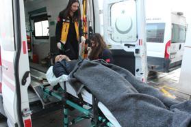 Tabancısını beline takmak isterken, kendini vurdu