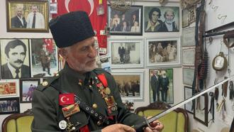 Kurtuluş Savaşı’nda mücadele eden dedesinin malzemeleriyle evin odasını müzeye çevirdi