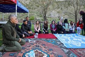 Vali Çelik öğrencilere kamp yaptı