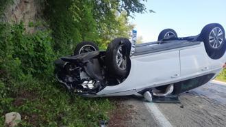 Bayram tatiline giden aile kaza yaptı: 3 yaralı