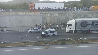 Kastamonu'da 3 araç kazaya karıştı; 9 yaralı