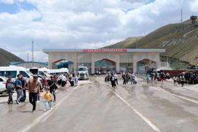 İran'dan Van'a gelen Kanada, Filipinler ve Tayland vatandaşları ülkelerine gidiyor