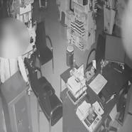 Çelik kasa hırsızları, aracın kaputundaki göçük sayesinde yakalandı