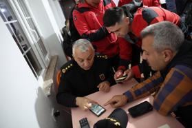 Tek motorlu uçakla dünya turuna çıkan pilot, kaza kırıma uğradı; 2 kişiye ulaşılmaya çalışılıyor (4)