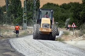 Gülnar kırsalında ulaşımın kalitesi Büyükşehir ile artıyor