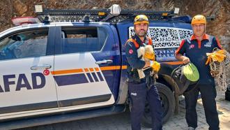 Ayağı kırılan leylek için seferber oldular