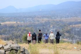 Bilecik'te evlerini boşaltan köylülerden ‘yangın nöbeti’