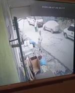 İstanbul - Başakşehir’de baba ve oğlu, izinsiz alınan bidon nedeniyle 58 yaşındaki kadını darbetti