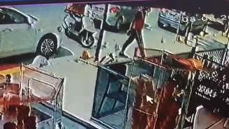 İstanbul - Beylikdüzü'nde otomobiliyle motosiklete çarpıp kaçtı, yakalandıktan sonra yeniden kaçtı