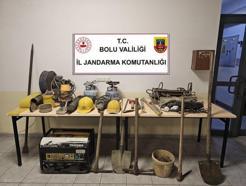 Define kazısı yaparken suçüstü yakalandılar