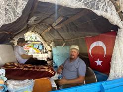 115 yıllık panayırda, ev ortamına çevirdikleri traktör kasalarında konaklıyorlar / Ek fotoğraflar