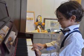 6 yaşındaki Yusuf'un piyano yeteneği; Beethoven ve Mozart'ın eserlerini ustalıkla çalıyor