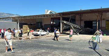Antalya'da, toptancı halinde iş yerinde patlama: 1 ölü, 3 yaralı- Yeniden