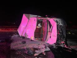 Kamyonetler çarpıştı: 3 yaralı