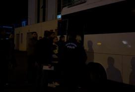 Eşi ve çocuğuyla marketten dönerken öldürülmüştü; 4 tutuklama