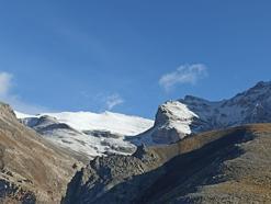 Çamlıyayla'nın yüksek kesimlerine kar düştü