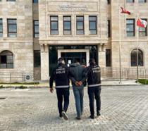 Uyuşturucuyla yakalandılar