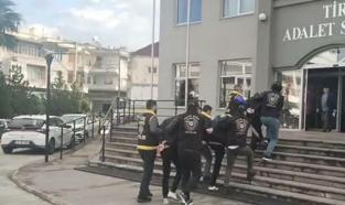 Tire'de iş yerine silahlı saldırı kamerada