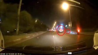 Sürücüsünün makas attığı otomobil, motosiklete çarptı