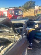 Mersin'de tarım işçilerini taşıyan midibüs ile otomobil çarpıştı: 3 ölü, 12 yaralı (2)