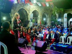 Tarihi Taşhan'da Atatürk'ün sevdiği türküler seslendirildi