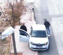 Polisi görünce, otomobilin yolcu koltuğuna geçen sürücüye 19 bin TL ceza