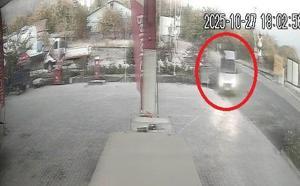 Eniştesine araçla çarpıp kaçtı; o anlar kamerada