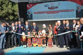 Binali Yıldırım, Mersin'de anaokulu açılışına katıldı