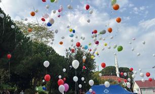 Lösemiyi yenen Mirza için yüzlece balon uçuruldu