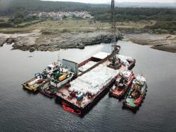 Kocaeli’de karaya oturan gemideki alçının tahliyesi için çalışma başlatıldı