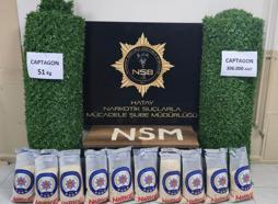 Hatay’da suni çimlere gizlenmiş uyuşturucu ele geçirildi