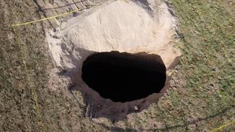 Konya'dan sonra Aksaray'da da obruk oluşmaya başladı: Su çekilince kireç taşlarında çökme oluyor