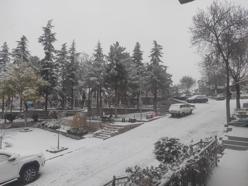 Aksaray’ın yüksek kesimleri yağan karla beyaza büründü